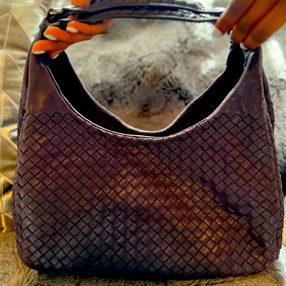 Retro BOTTEGA VENETA basket weave hobo.